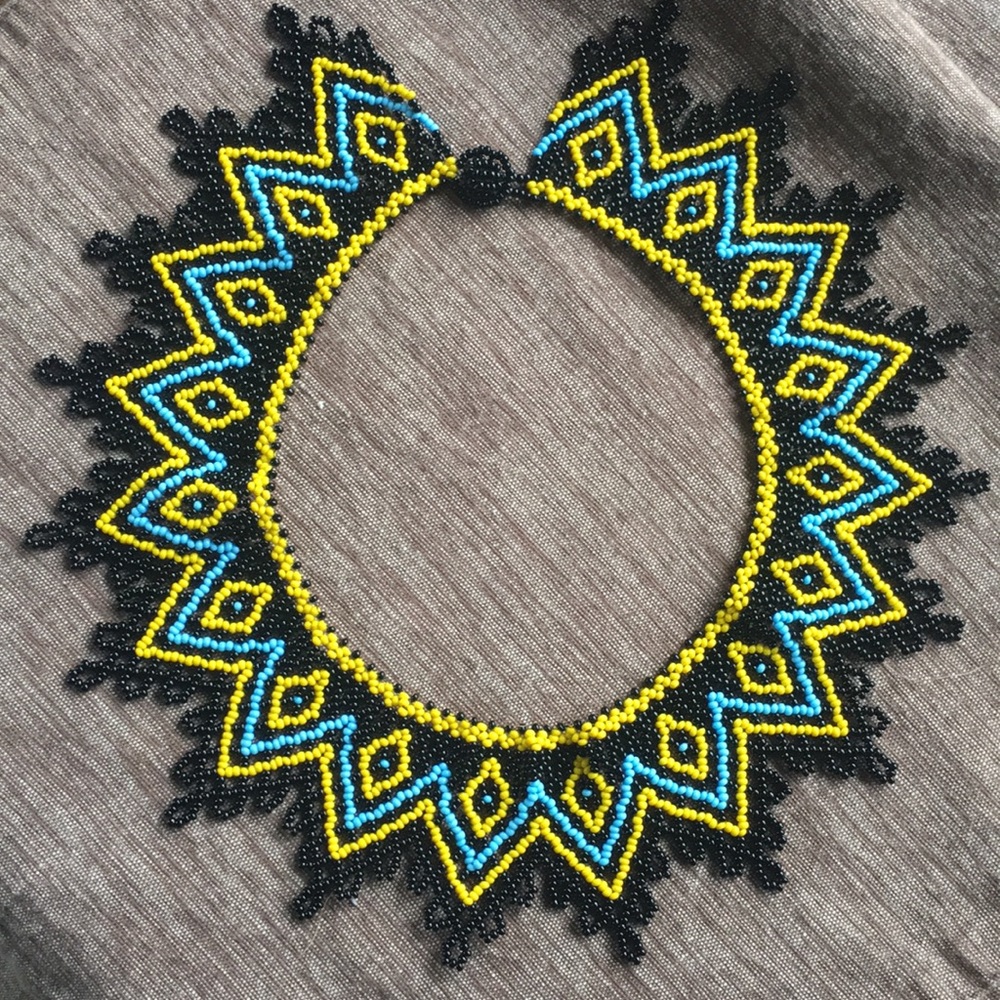 New handmade necklace 💛🖤‼️